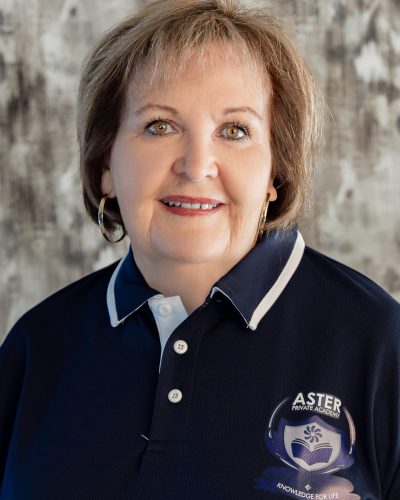 Mrs P Henrey. Principal. jpg